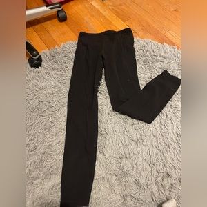 Girls Athleta leggings with side pockets